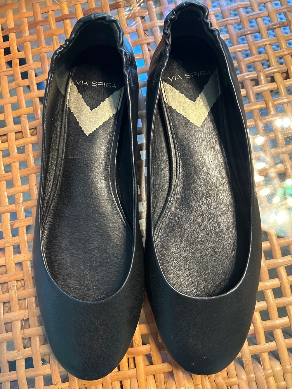 Via Spiga Black Leather Round-Toe Ballet Flats with Elastic Heel